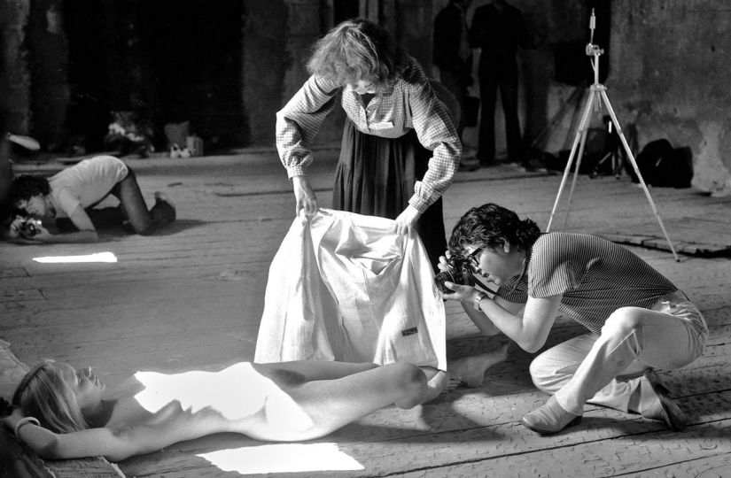 Eikō Hosoe, atelier de nu, Arles, 1979 © Jacques Revon