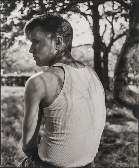 David Armstrong, Andrew at Battery Park, New York City, 1994 Silbergelatine Haus der Photographie/Sammlung F.C. Gundlach, Hamburg © Courtesy of the Estate of David Armstrong