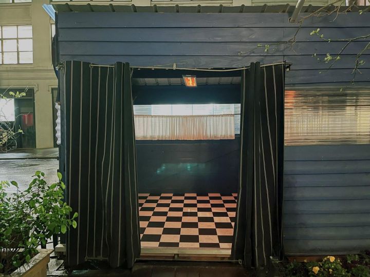 Spring Street, New York, NY, 2022 © Wijnanda Deroo - Courtesy Deborah Bell Photographs