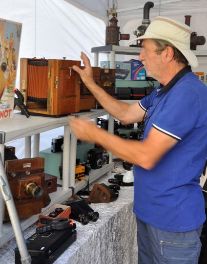 Gerard Schneck, Marché de l'Occasion et des Antiquités photoographiques © Gerard Schneck