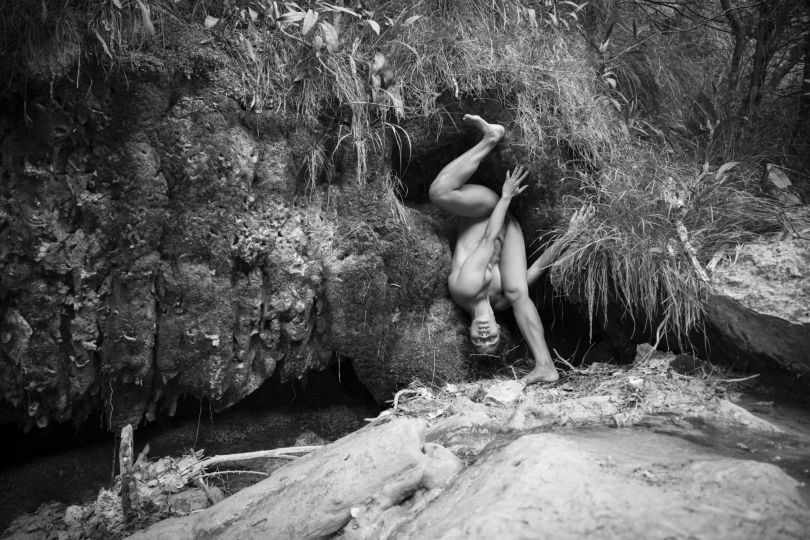 Les sources jaillissant des pierres ne sont que le symbole de la fécondité venue du monde d’en bas n°39 - © Etienne Renzo