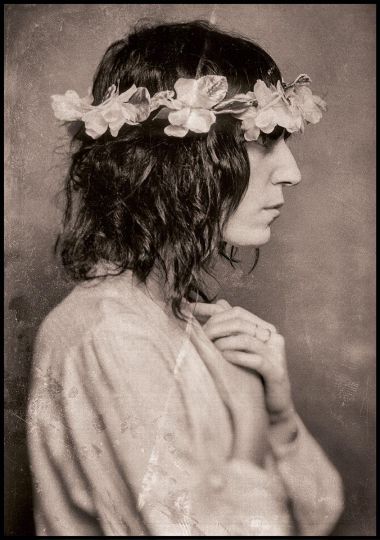 Patti Smith, 1977 © Lynn Goldsmith - From Before Easter After – Courtesy of Lynn Goldsmith & Rizzoli