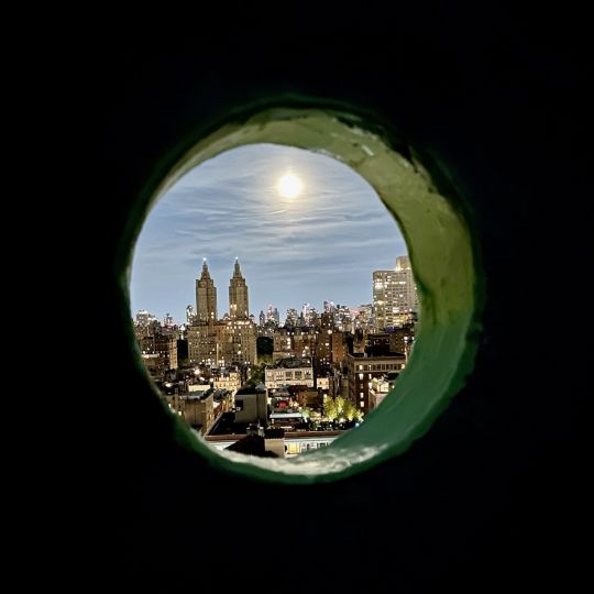 Evan Epstein, Porthole © Evan Epstein