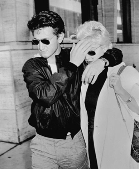 Sean Penn and Madonna, Lincoln Center, New York, 1986 © Ron Galella/Ron Galella, Ltd. - Courtesy Staley-Wise Gallery