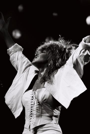 Pierre Terrasson, Tina Turner, 1985, Zenith Paris, - Lambda satiné sur dibond 50 x 70 cm. Tirage à 15 exemplaires numérotés et signés © Pierre Terrasson