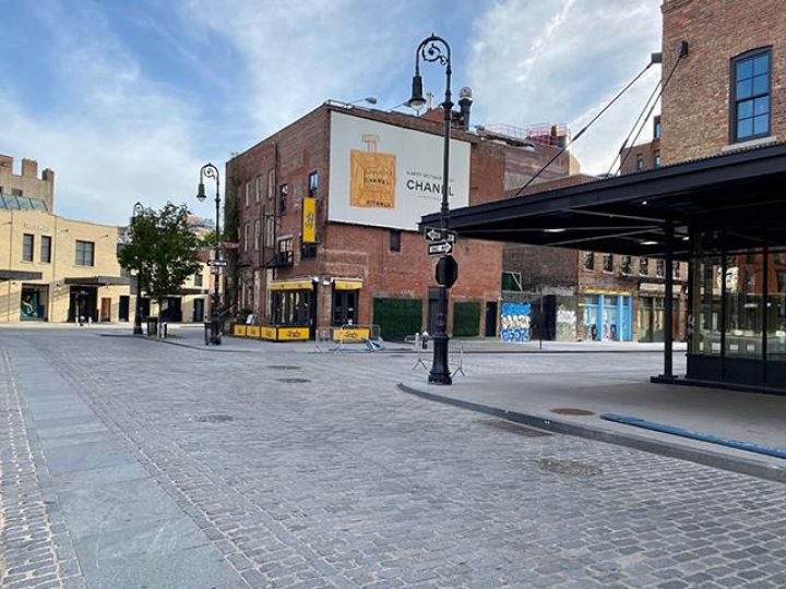 © Wijnanda Deroo - Courtesy Deborah Bell Photographs