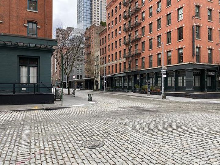 © Wijnanda Deroo - Courtesy Deborah Bell Photographs