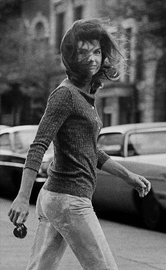 Windblown Jackie, New York, 1971 © Ron Galella/Ron Galella, Ltd. - Courtesy Staley-Wise Gallery